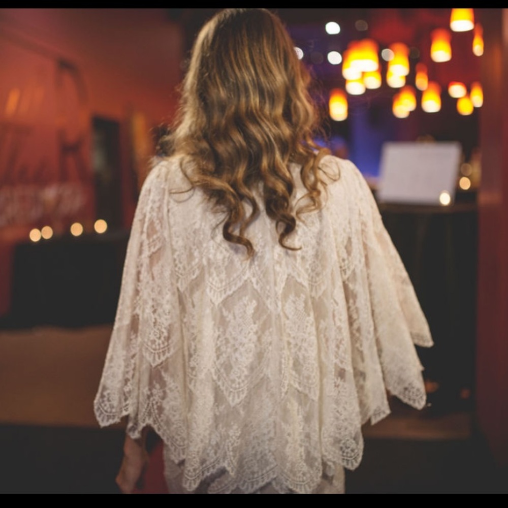 💍 BHLDN Tadashi Shoji Lorene Wedding Dress size 0 Worn Once 🤩 - Picture 16 of 17